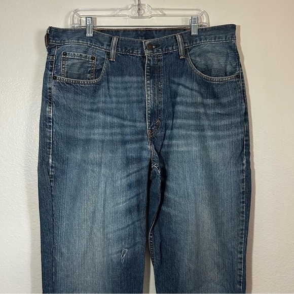 LEVI’S 550 Straight Leg Jeans Size 38X32
Has Distressing See Photos 100% Cotton - Picture 6 of 11